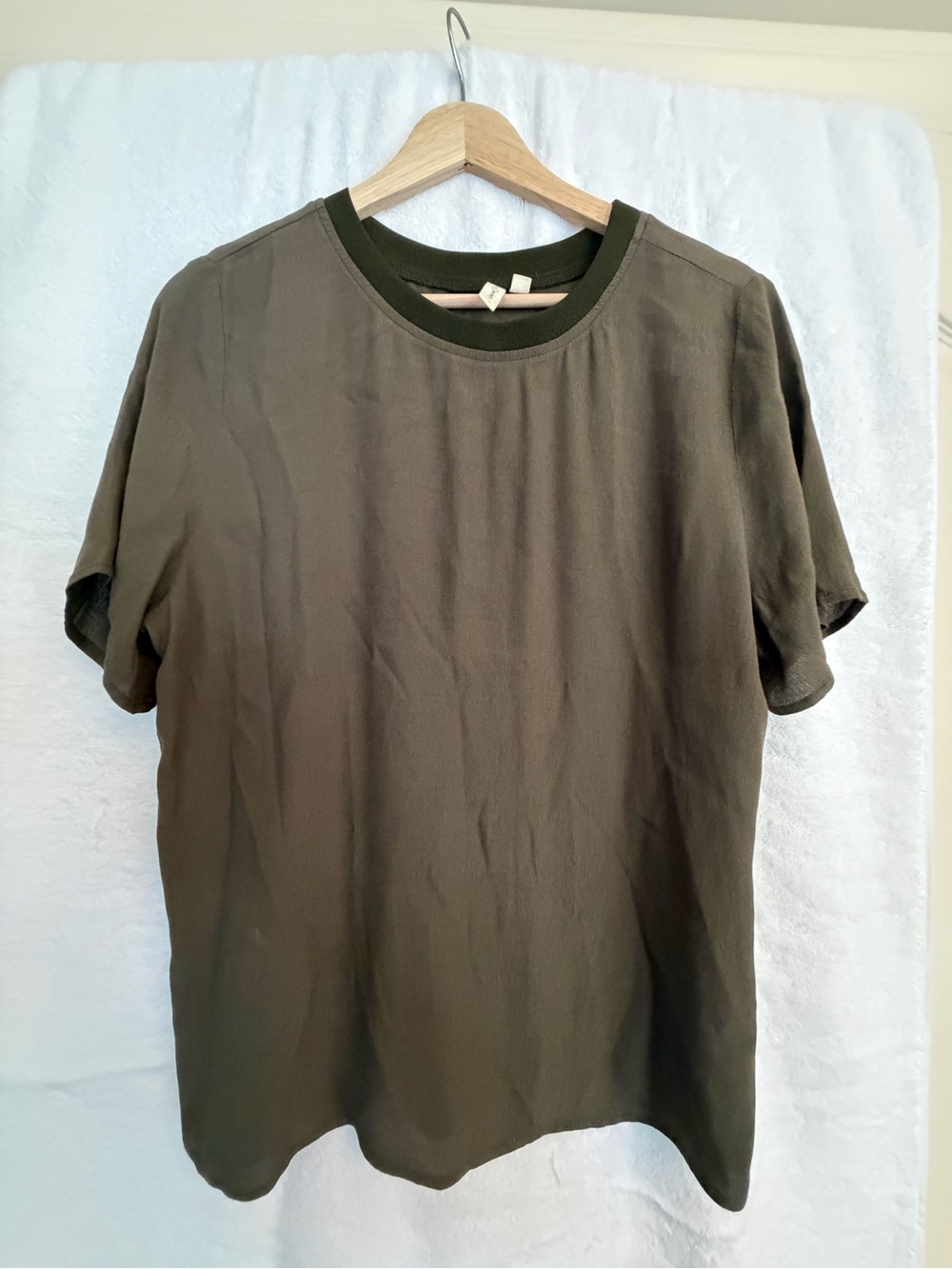 Treasure & Bond Short Sleeve Tee in Olive Green